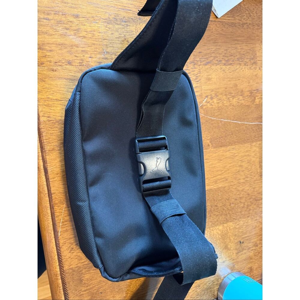 Puma Belt bag - barely used - Picture 3 of 3